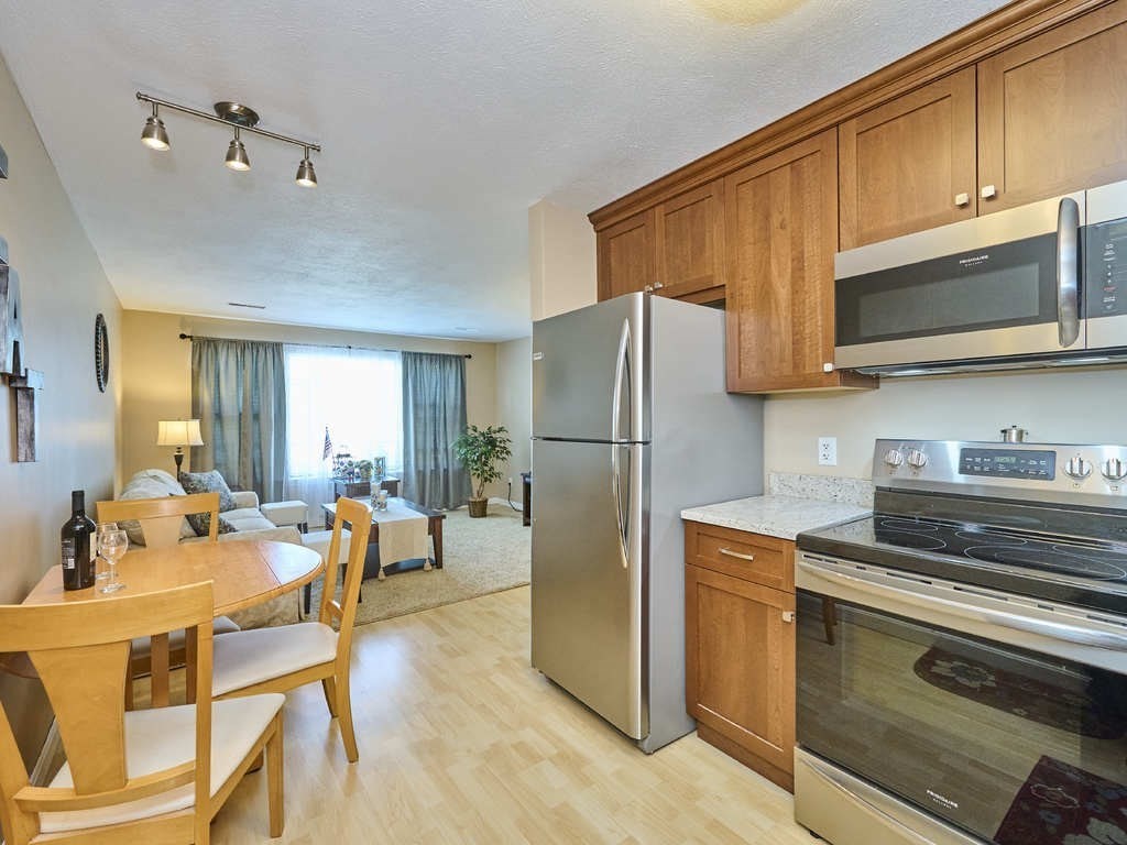 71 Princeton St 305