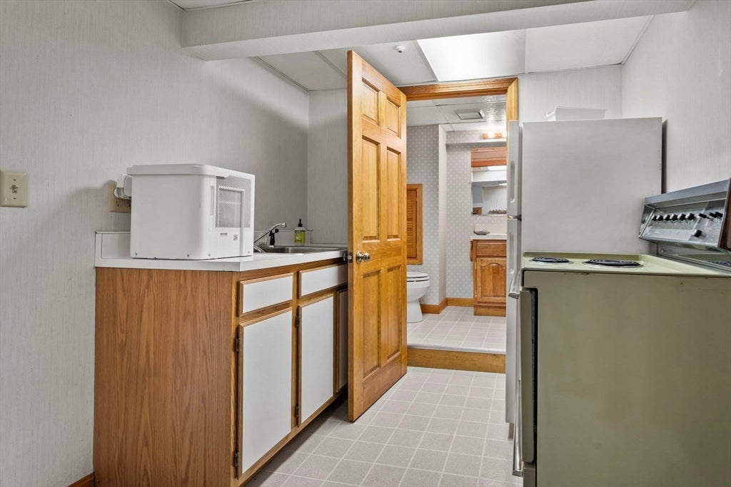 95 Walnut Street, Middleboro, MA Photo #18
