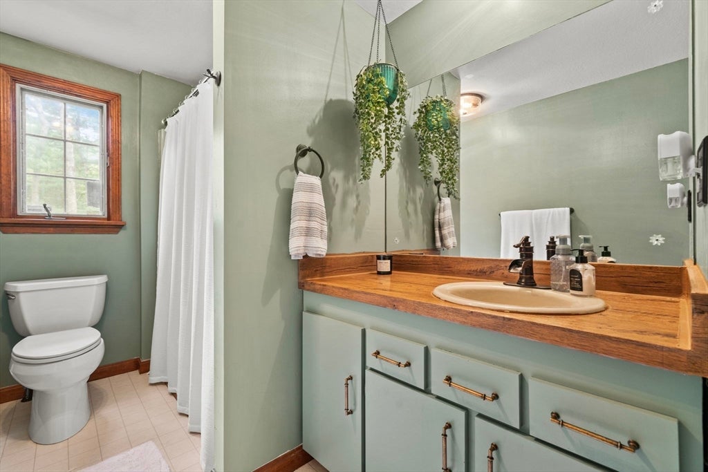 95 Walnut Street, Middleboro, MA Photo #11