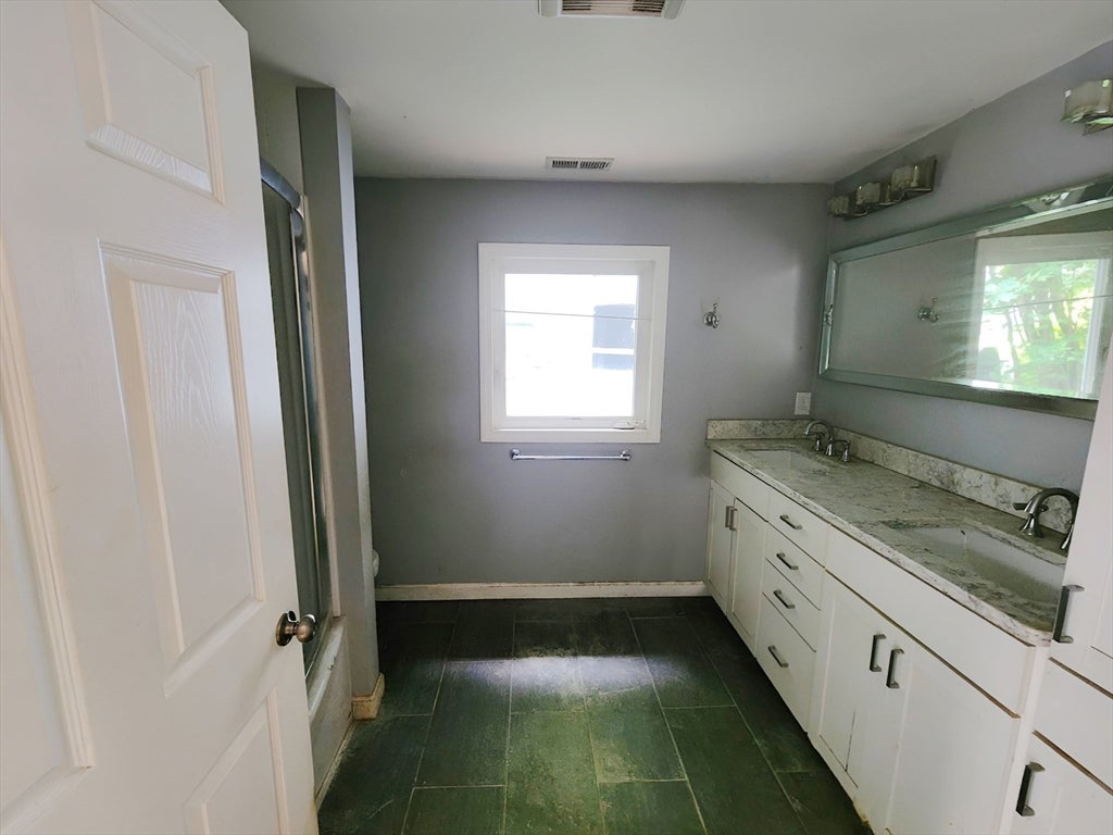 66 Lakeshore Dr, Holliston, MA, 66 Lakeshore Dr, Holliston, MA Photo #7