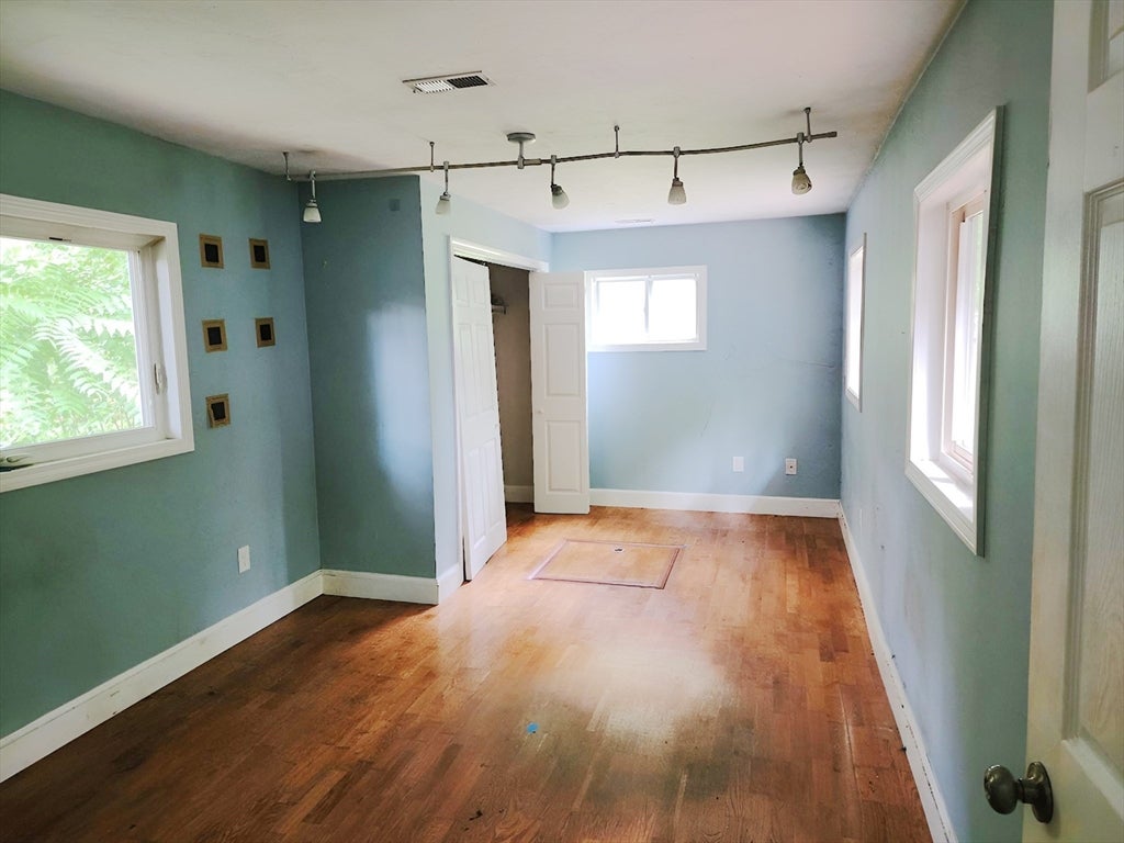 66 Lakeshore Dr, Holliston, MA, 66 Lakeshore Dr, Holliston, MA Photo #11