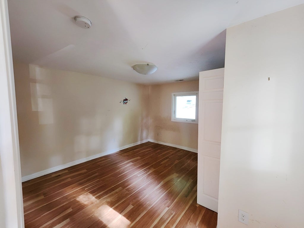 66 Lakeshore Dr, Holliston, MA, 66 Lakeshore Dr, Holliston, MA Photo #4