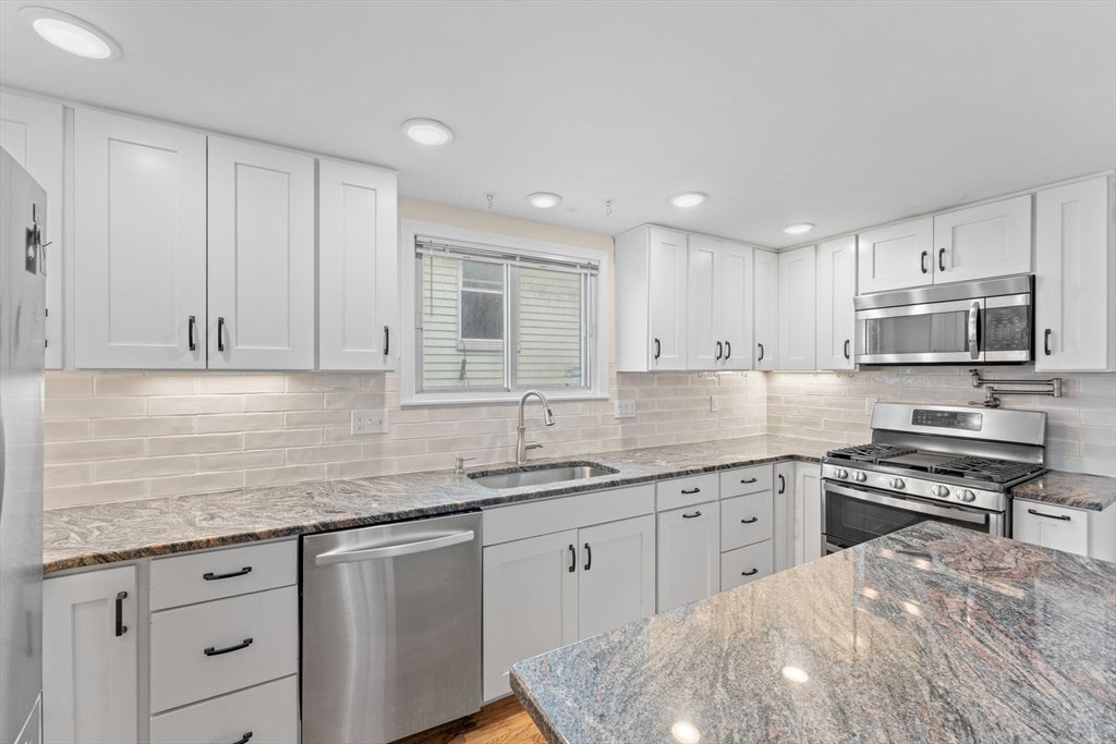 449 Frankfort St, Boston, MA, 449 Frankfort St, Boston, MA Photo #9
