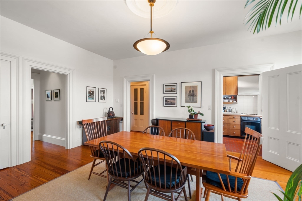 17 Monument Square 2