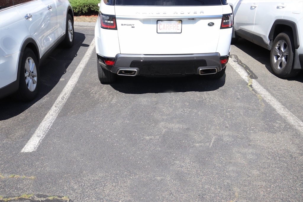 Saugus, Massachusetts 01906, United States, 2 Bedrooms Bedrooms, ,1 BathroomBathrooms,Residential,Pending,201837