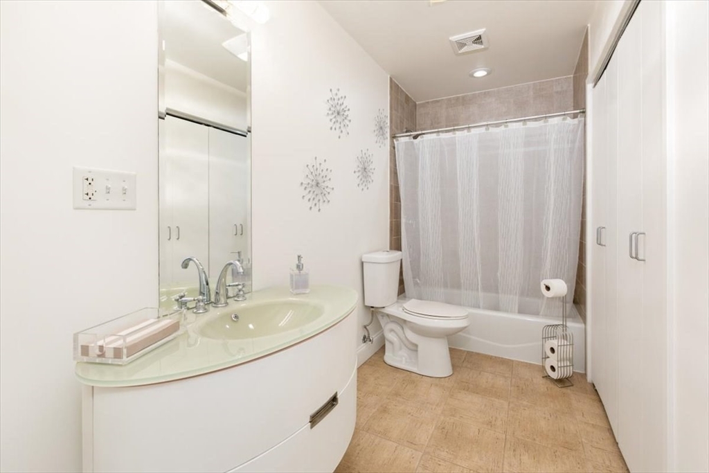 10 Ocean Ave #211, Revere, MA Photo #17