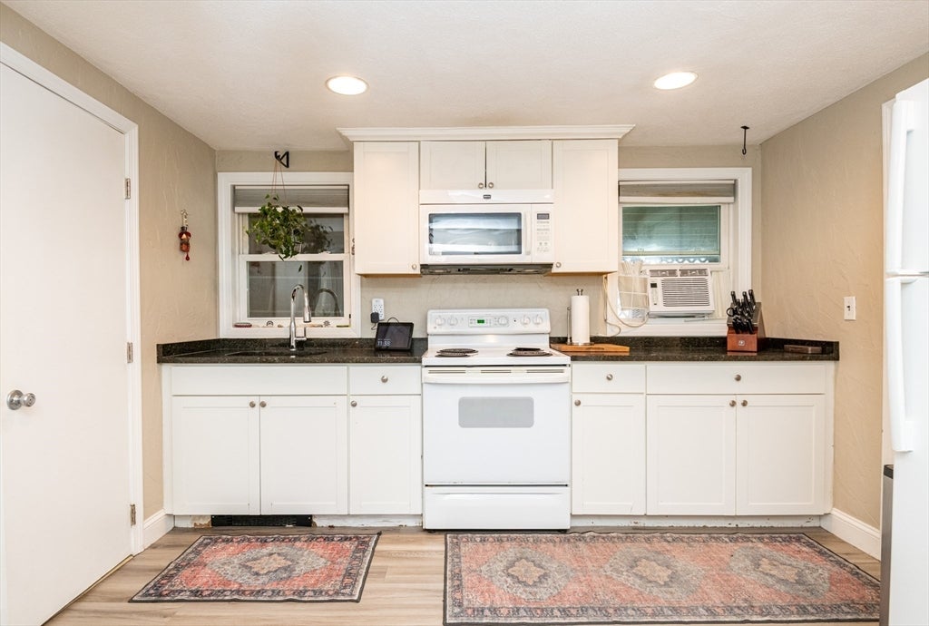 27 Carr Rd, Saugus, MA Photo #28