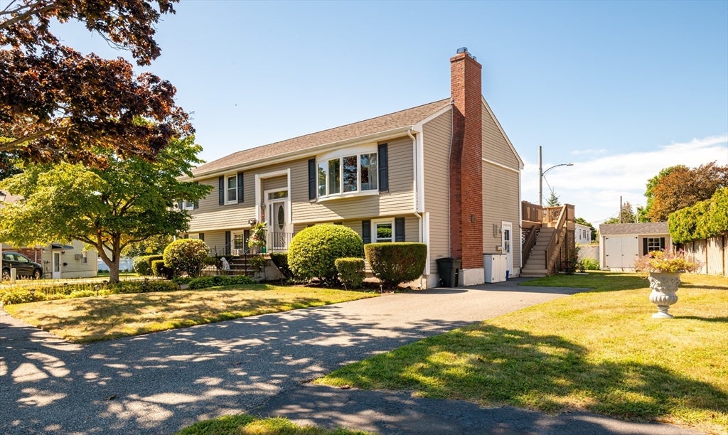 27 Carr Rd
