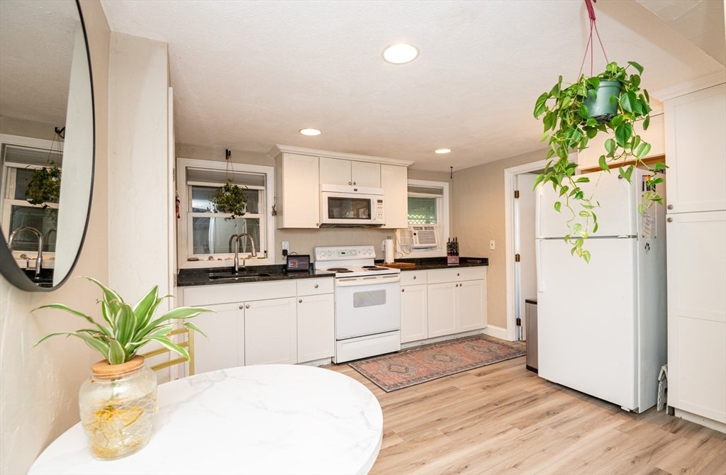 27 Carr Rd, Saugus, MA Photo #23