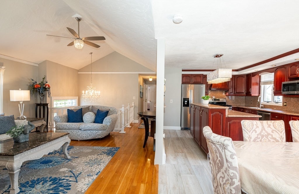 27 Carr Rd, Saugus, MA Photo #13