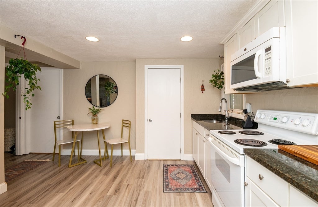 27 Carr Rd, Saugus, MA Photo #25