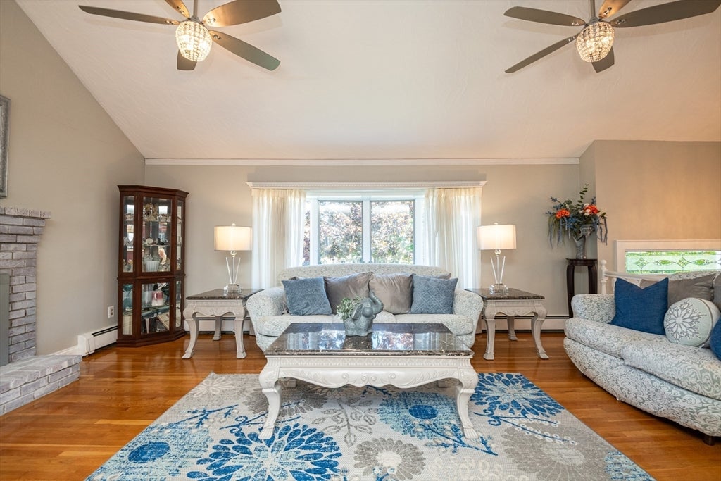 27 Carr Rd, Saugus, MA Photo #10