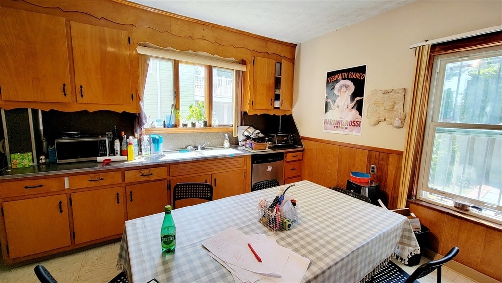70 Ossipee Rd #2, Somerville, MA Photo #2