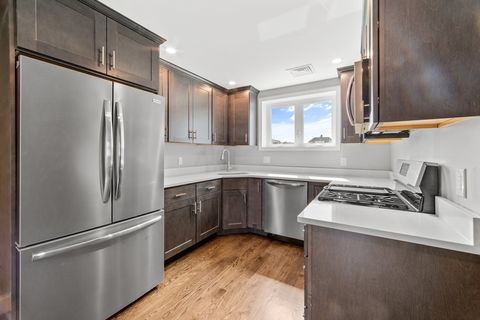 Photo of 2 Weld Ave #2R, Norwood, MA 02062 (MLS # 73461377)