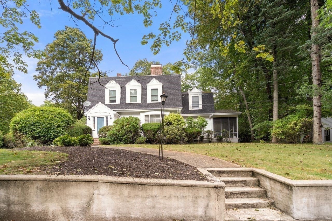 126 Moffat Rd, Newton, MA Photo #23