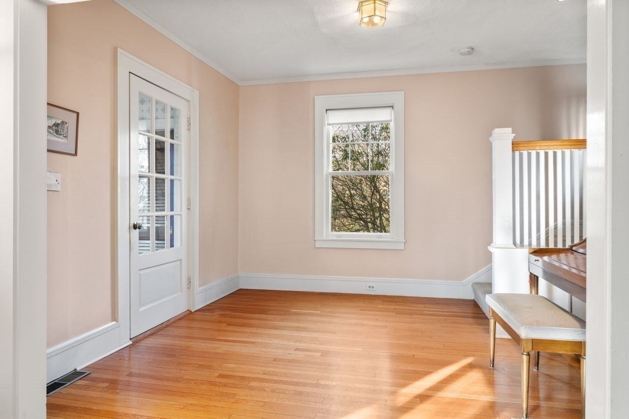 126 Moffat Rd, Newton, MA Photo #13