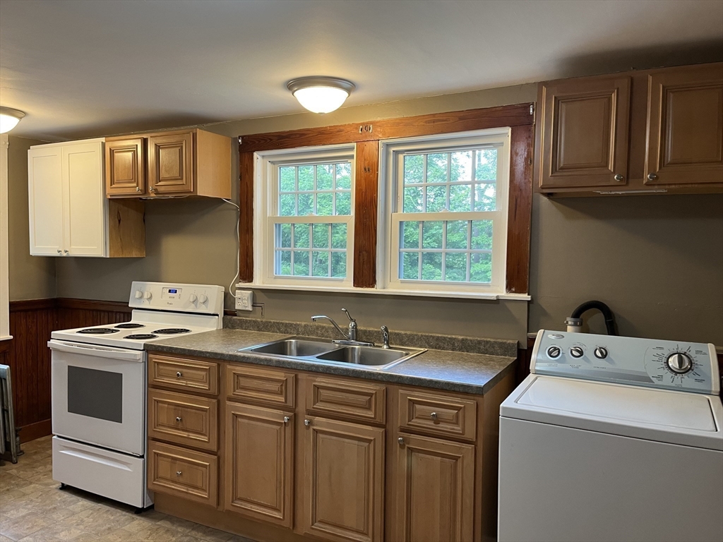 52 Elmwood St 2