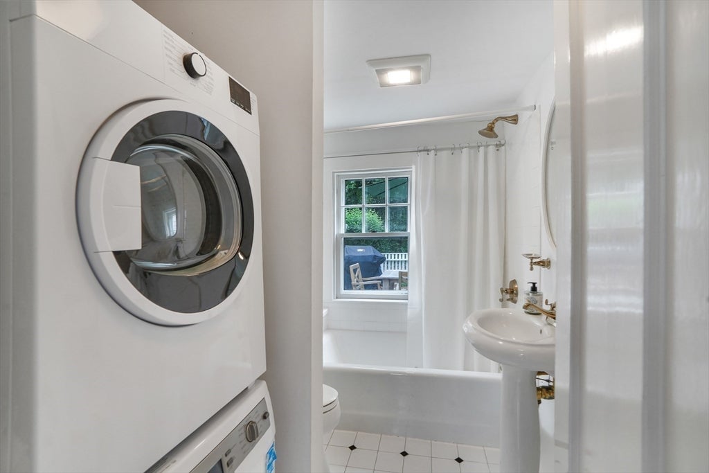 124 Main St, Tisbury, MA, 124 Main St, Tisbury, MA Photo #25