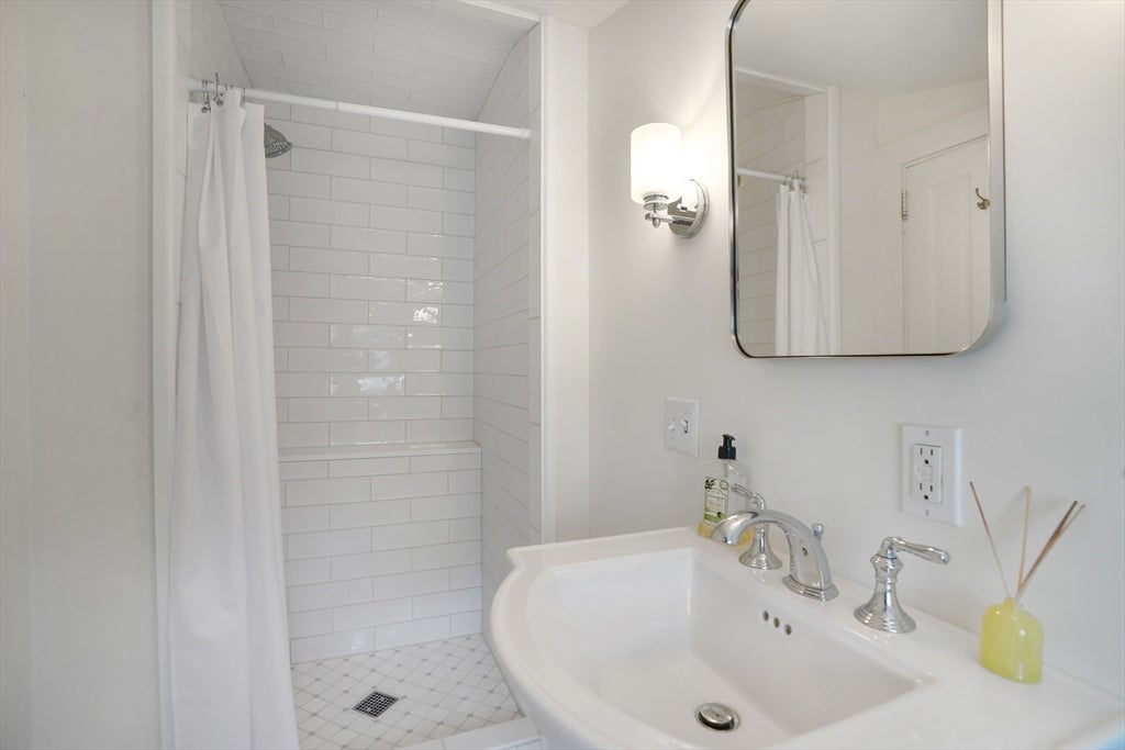 124 Main St, Tisbury, MA, 124 Main St, Tisbury, MA Photo #41