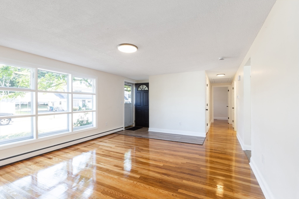9 Rebecca Rd