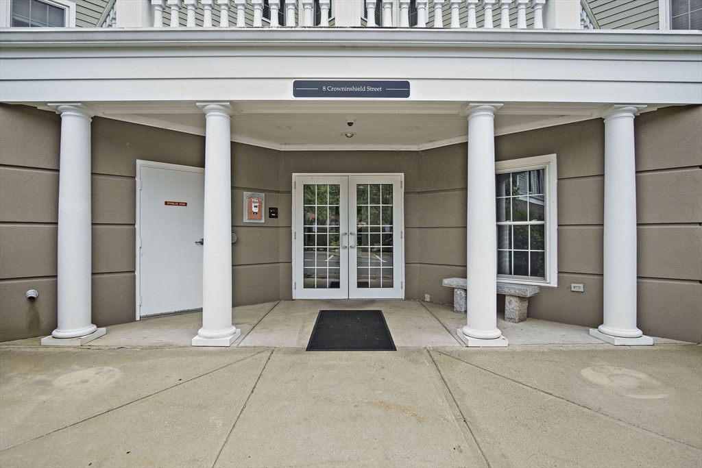 8 Crowninshield Street 410