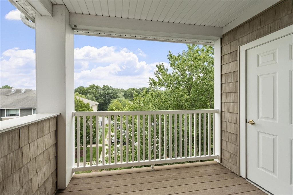 1313 Emerald Ct #1313, Tewksbury, MA Photo #17