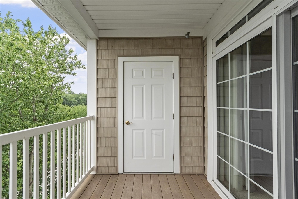1313 Emerald Ct #1313, Tewksbury, MA Photo #18