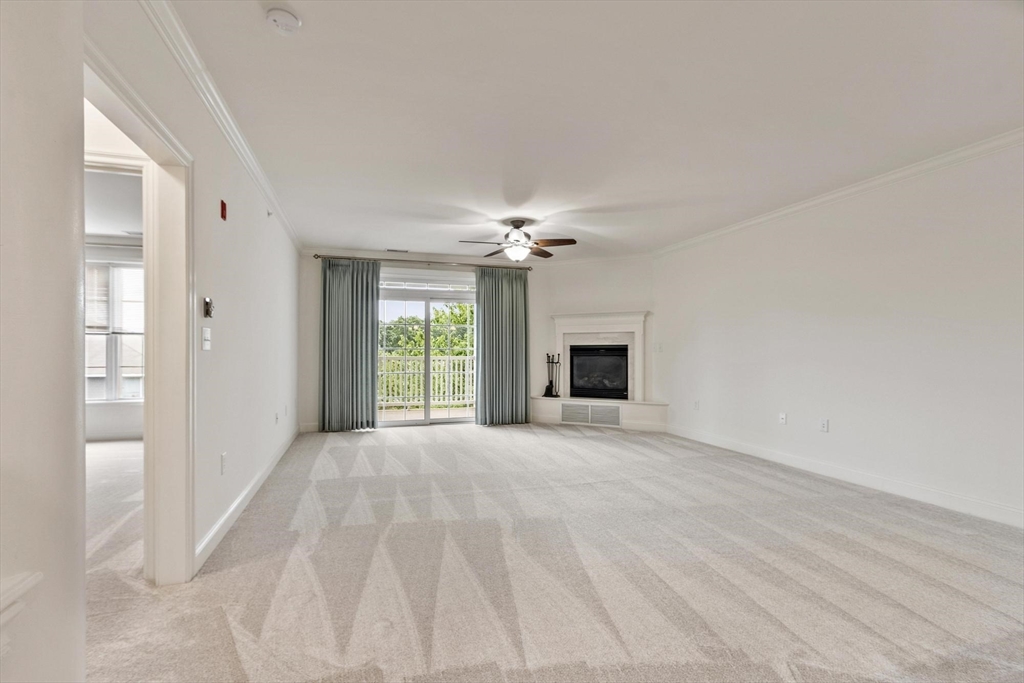 1313 Emerald Ct #1313, Tewksbury, MA Photo #5