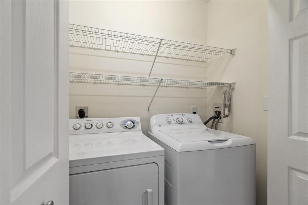 1313 Emerald Ct #1313, Tewksbury, MA Photo #15