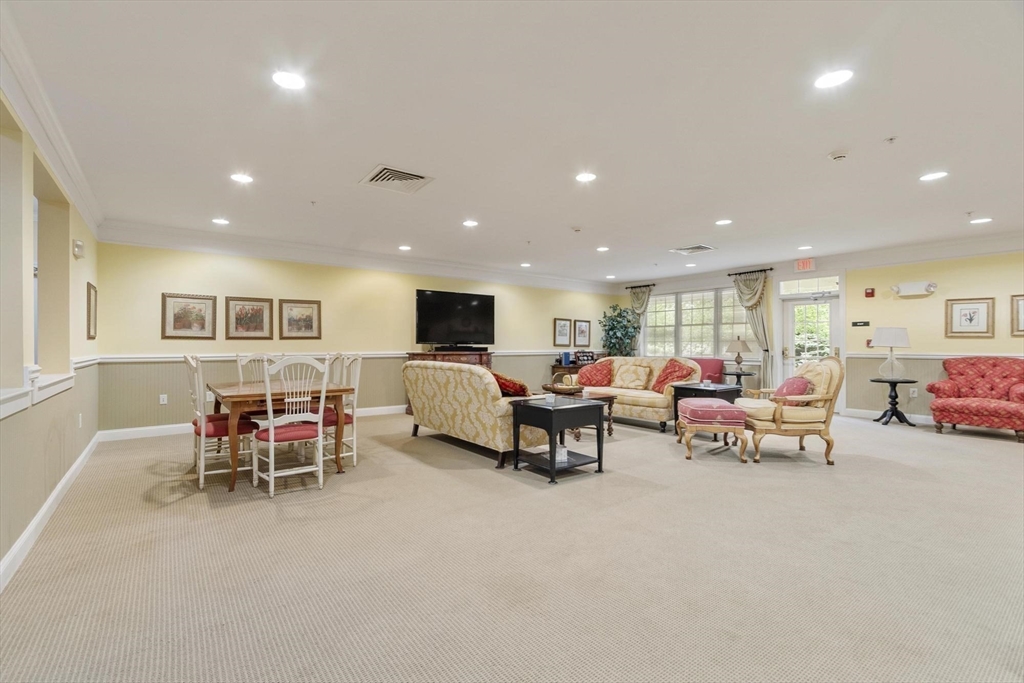 1313 Emerald Ct #1313, Tewksbury, MA Photo #24