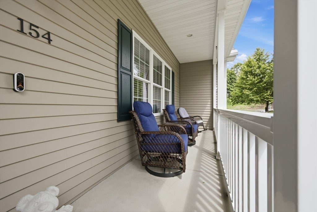 154 Mayflower Ave, Chicopee, MA, 154 Mayflower Ave, Chicopee, MA Photo #5
