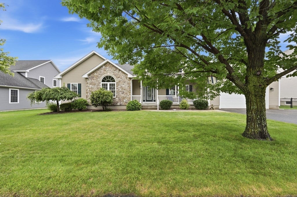 Photo: 154 Mayflower Ave, Chicopee, MA
