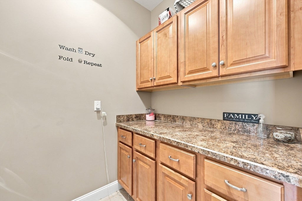154 Mayflower Ave, Chicopee, MA, 154 Mayflower Ave, Chicopee, MA Photo #32