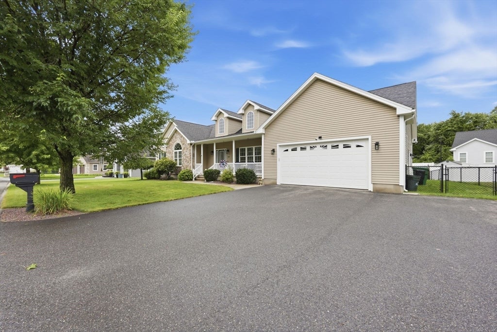 154 Mayflower Ave, Chicopee, MA, 154 Mayflower Ave, Chicopee, MA Photo #4