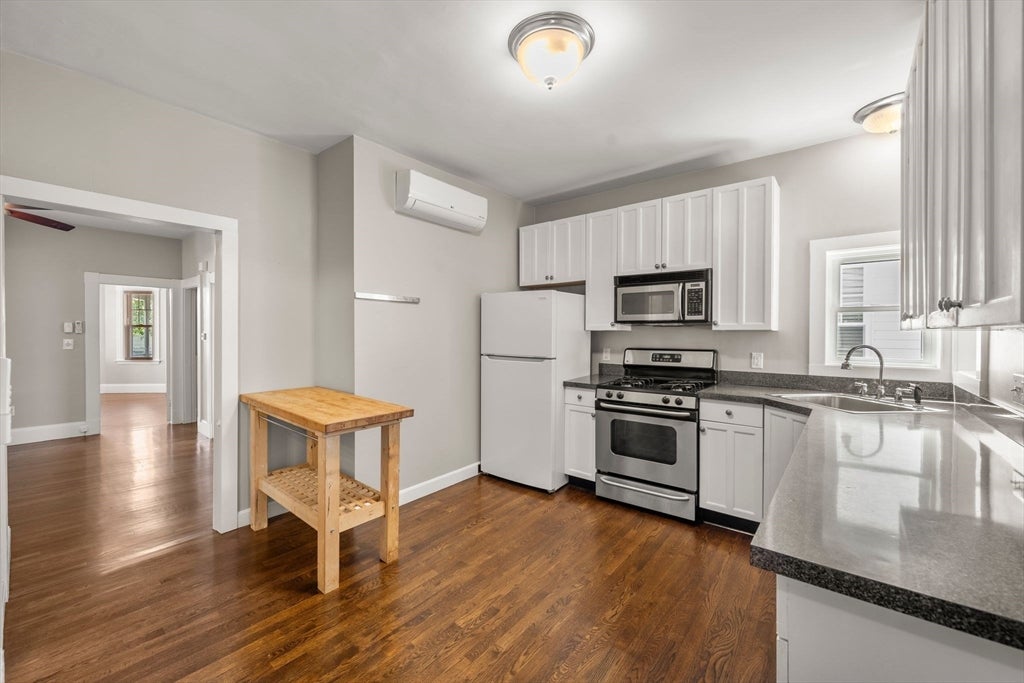 74 Trull St B