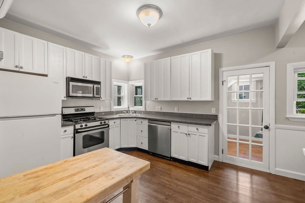 74 Trull St B