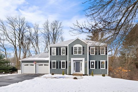 4 Spindle Tree Ln Amesbury MA 01913