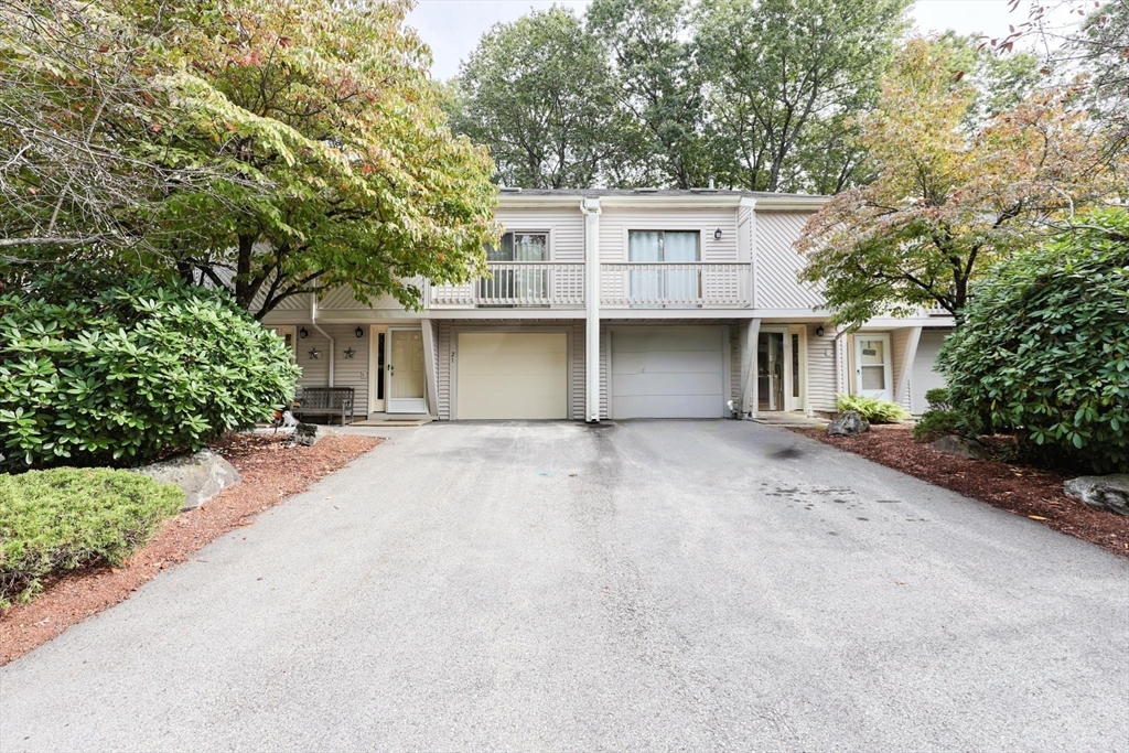 21 Lordvale Boulevard 406