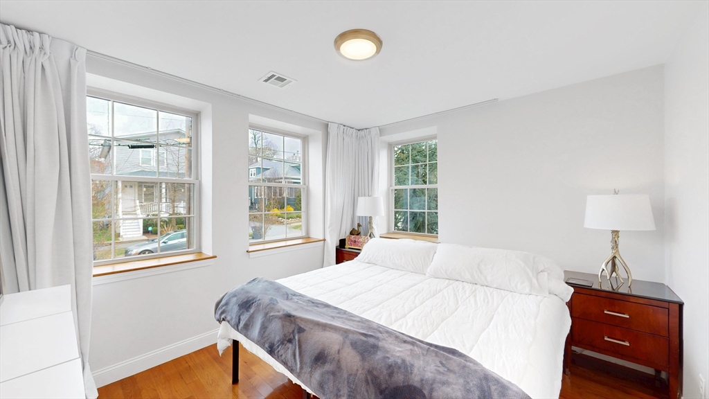 7 Mount Hope 202