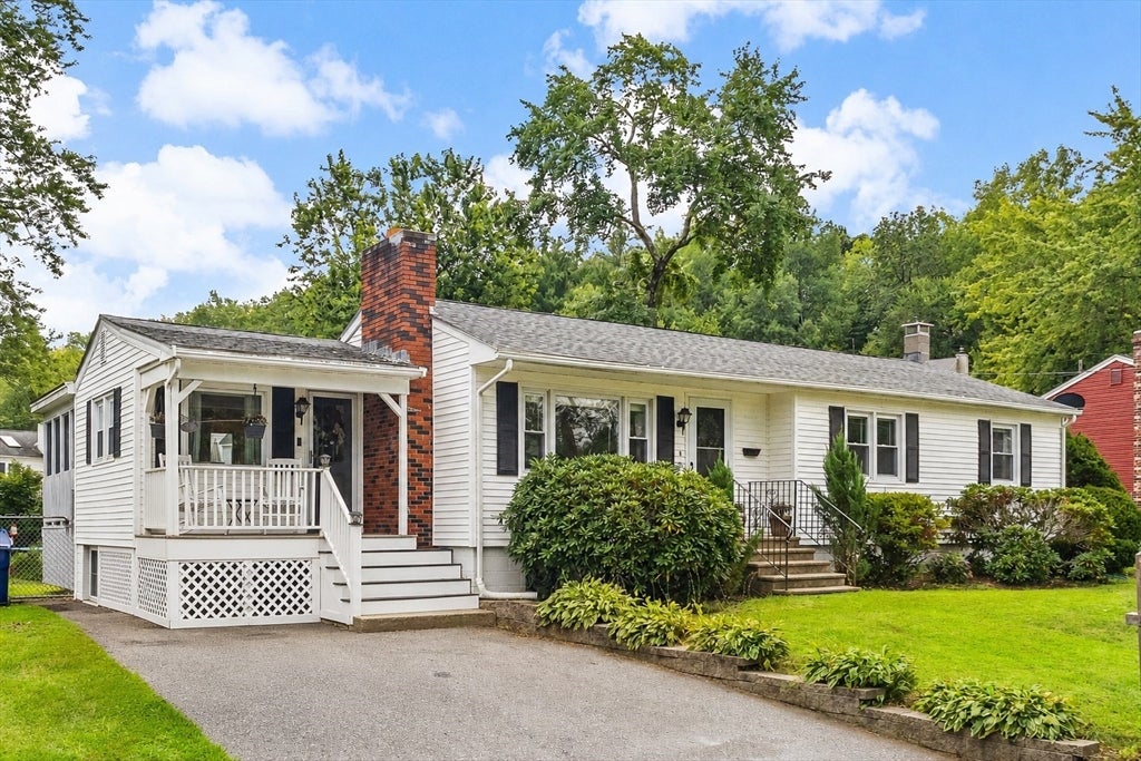 Photo of 28 Lillian Ter, Dracut, MA