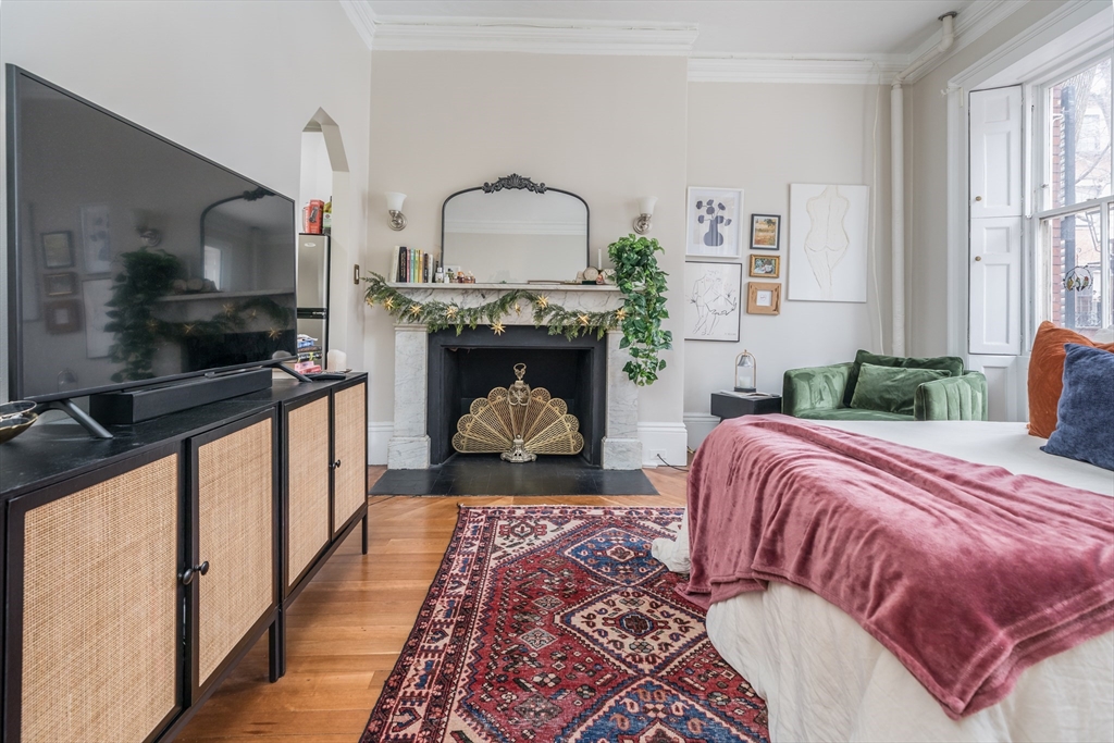 74 Mt Vernon St 1F