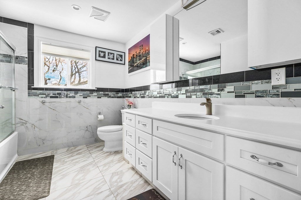 574 Nantasket Ave - (574) AVE, Hull, MA, 574 Nantasket Ave - (574) AVE, Hull, MA Photo #8