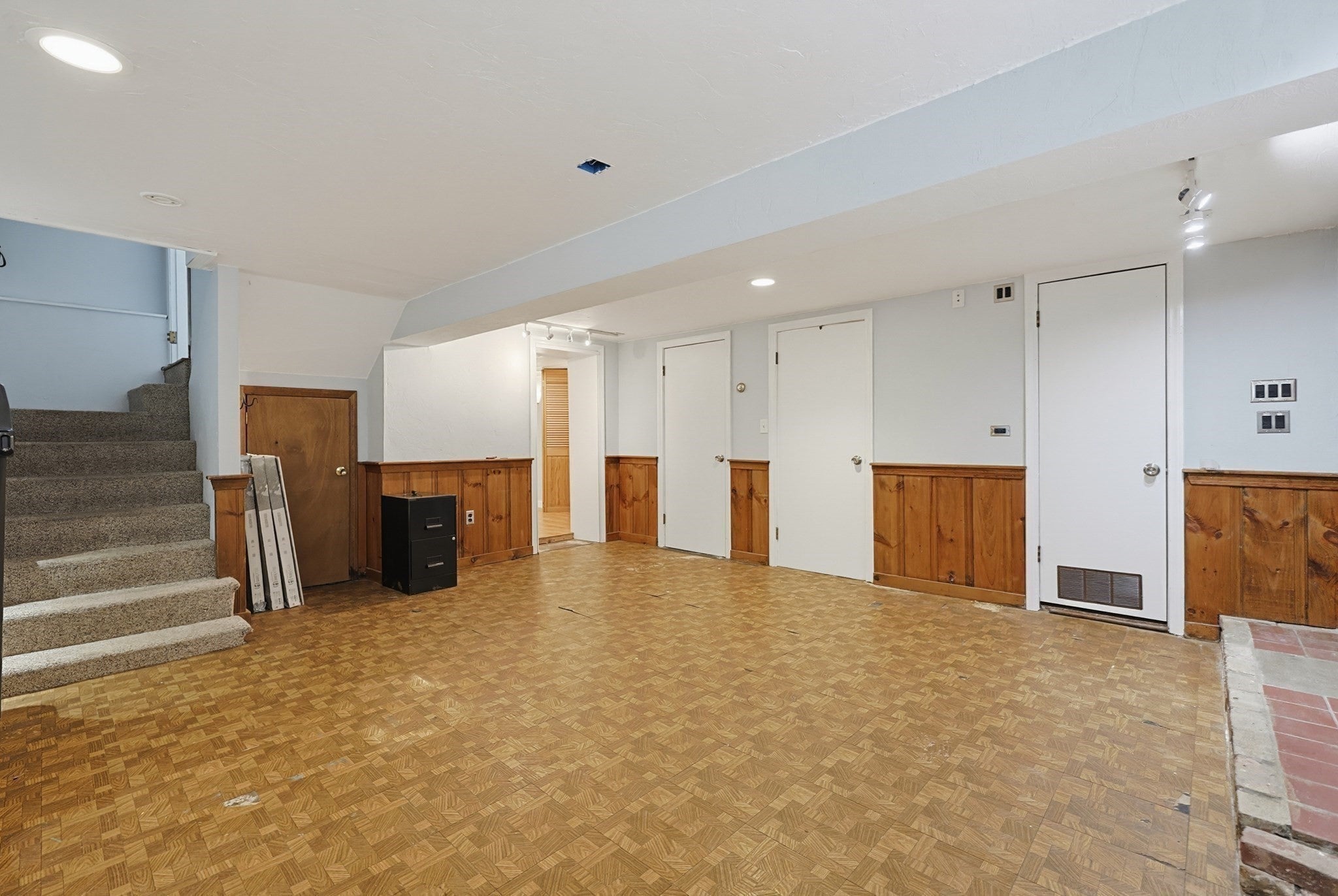122 Westview Dr, Norwood, MA Photo #21