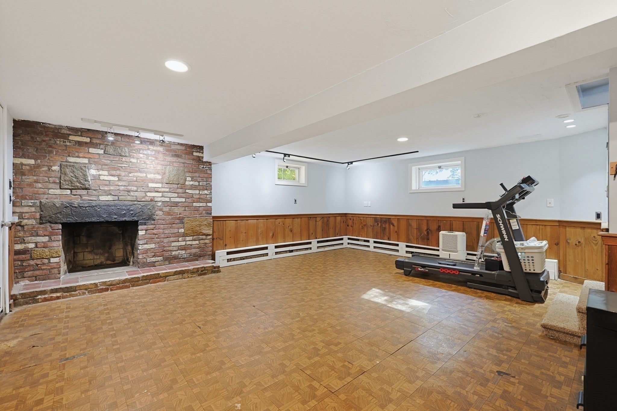 122 Westview Dr, Norwood, MA Photo #20