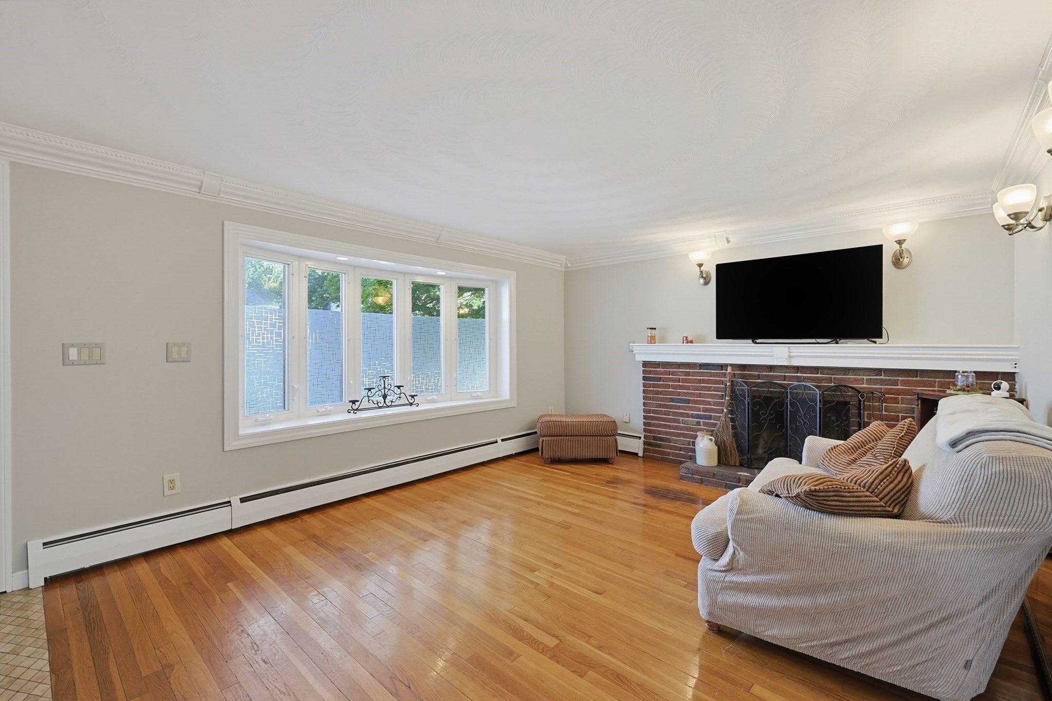 122 Westview Dr