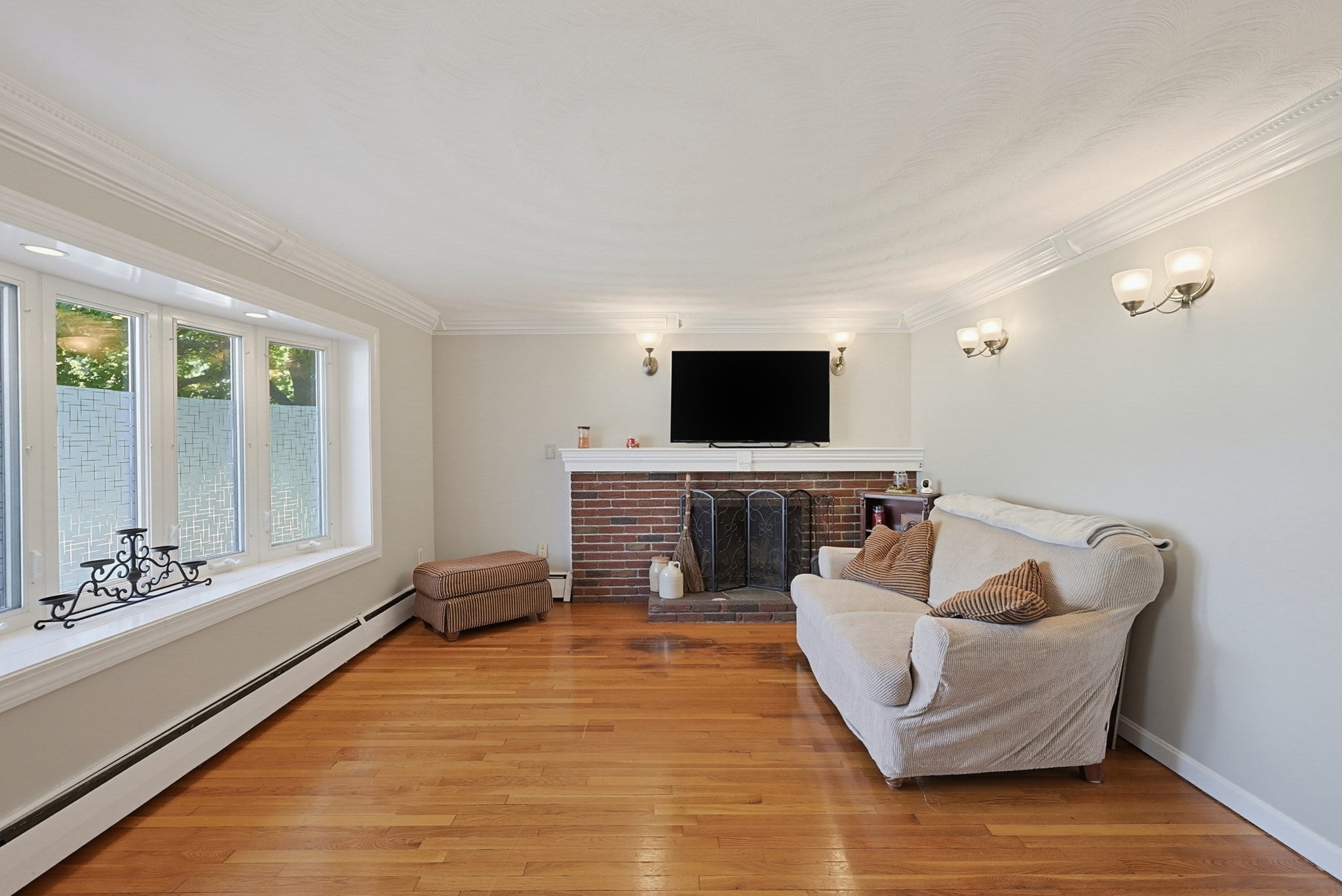 122 Westview Dr