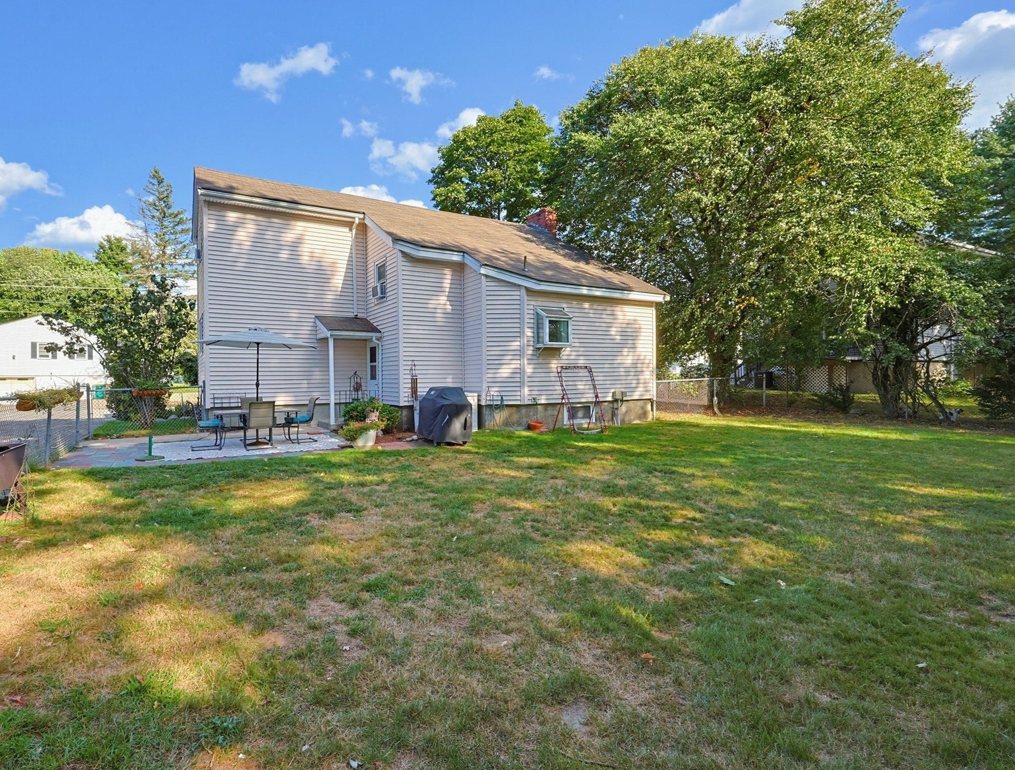 122 Westview Dr, Norwood, MA Photo #33