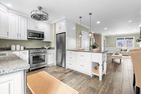 Photo of 1 Salem St #2, Newburyport, MA 01950 (MLS # 73477001)