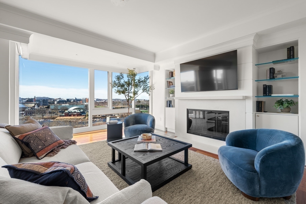 975 Memorial Drive 1105