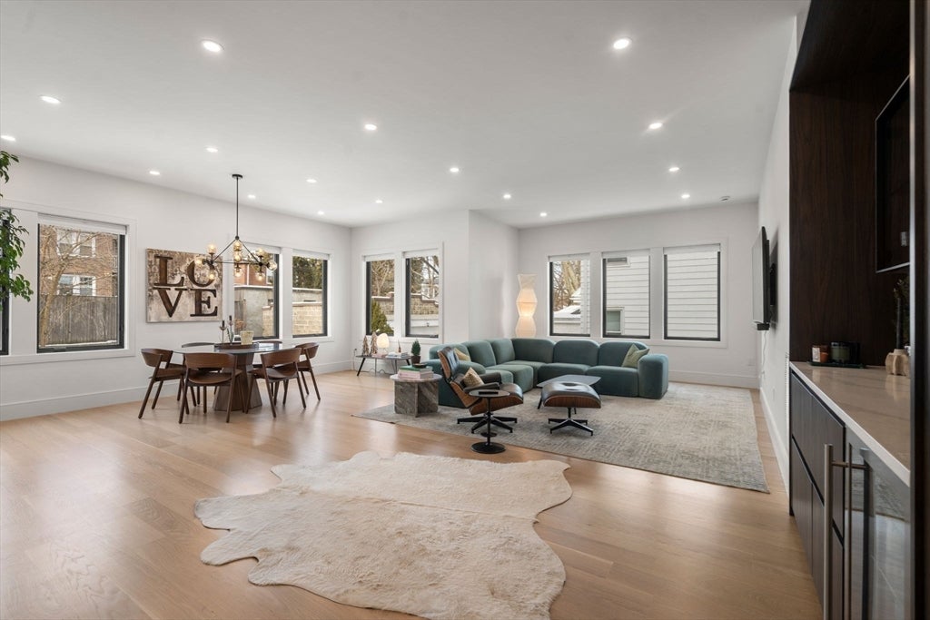 116 Thorndike St #116, Brookline, MA Photo #10
